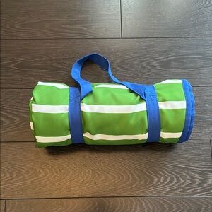 Vibrate Green and Blue Outdoor Blanket